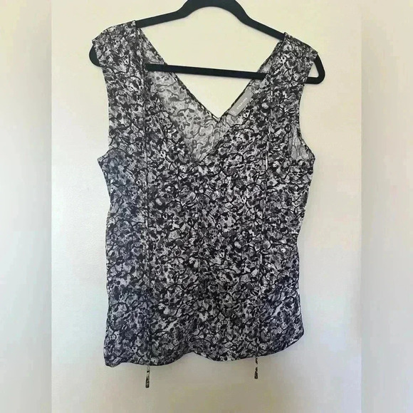 Everlane Tank with Tie - Picture 1 of 5